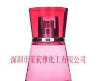 掌握一瓶香水的灵魂 玻璃瓶器与漆艺的点点滴滴