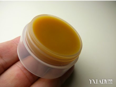【图】香膏和香水的区别 几个小方法让你知道那种最适合你_香膏和香水的区别_伊秀美容网|yxlady.com